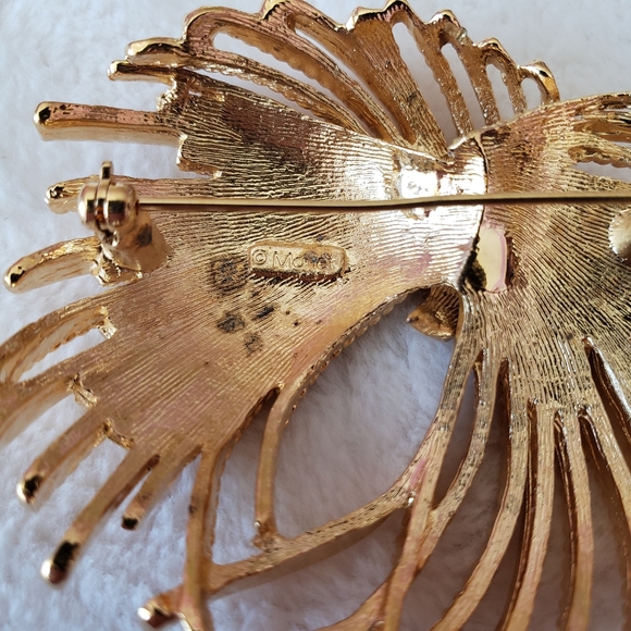 Vintage 1960 Monet Brooch - Picture 4 of 5